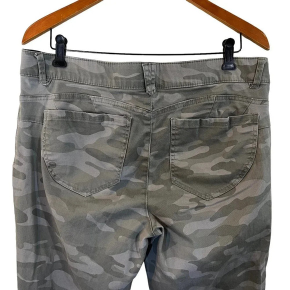Democracy Sage Green Camouflage Skinny Jeans Plus Size 16 Stretch Cotton Pockets - Picture 4 of 9